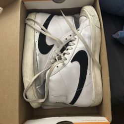 Nike Blazer Mid ‘77 Vntg 