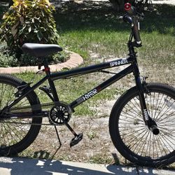New Hyper Spinner 20in BMX FreeStyle Bike