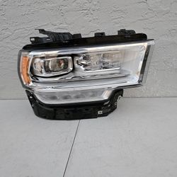 Dodge Ram 2500/3500 Headlight 