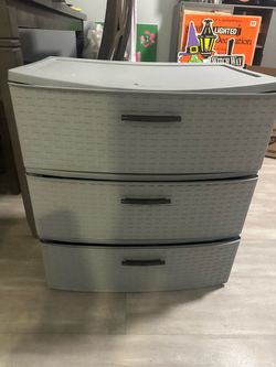 Free plastic drawers