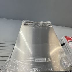 Kitchen Aid Dishwasher In Stainless Steel New Open Box 