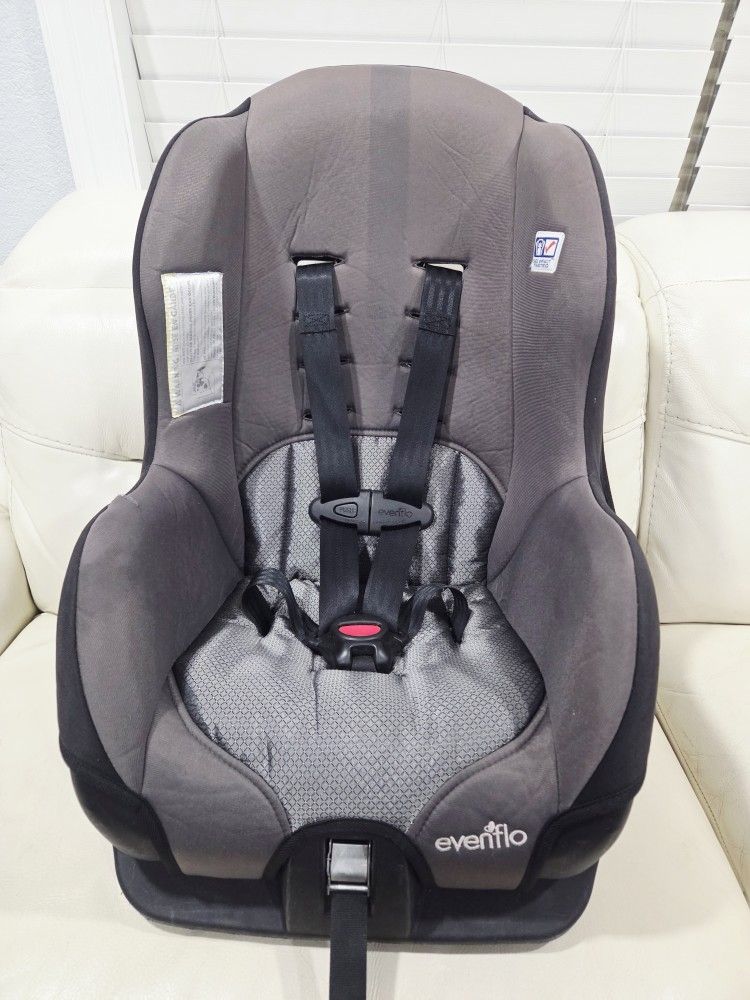 Evenflo 2-in-1 Convertible Car Seat Carseat