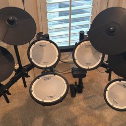Roland Electric Drum Set