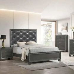 Brand New! 7pc Queen/king Bedroom Set/ Take It home with Only$39down/ Hablamos Español Y Ofrecemos Financiamiento 🙋🏻‍♂️ 