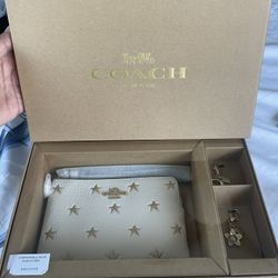Brand New Coach Wristlet 