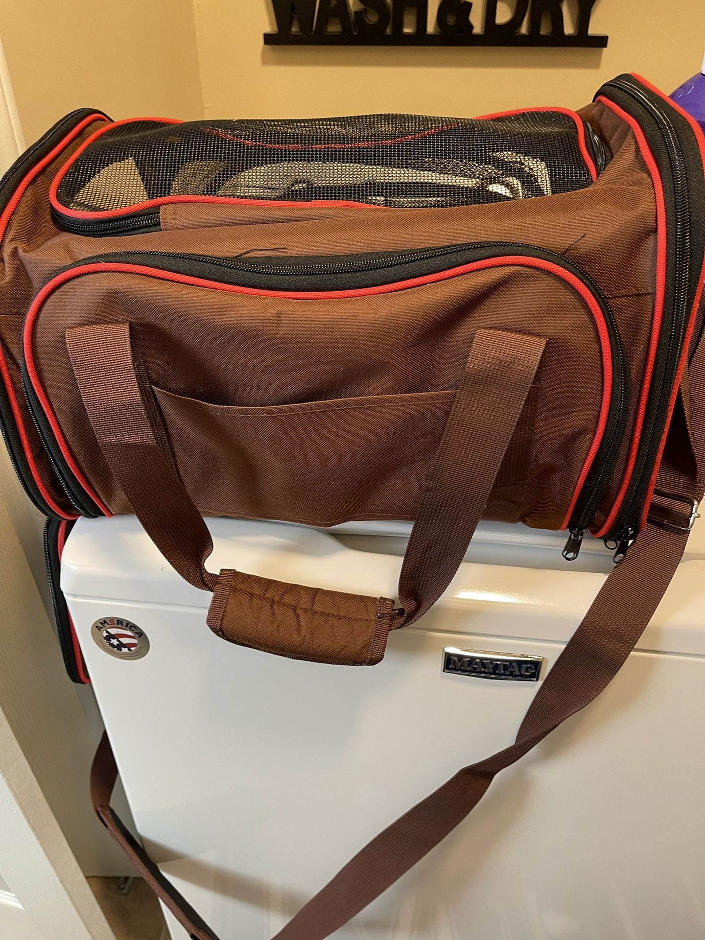 Expandable Pet carrying bag
