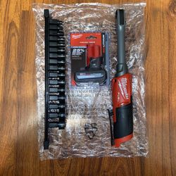 New Milwaukee M12 Fuel 1/4” & 3/8” Insider Extended Reach Box Ratchet 3050-20 ,Includes 13 Sockets: 8MM-21MM & 1/4”-3/8 Hex Adapt & M12 XC5.0 Battery