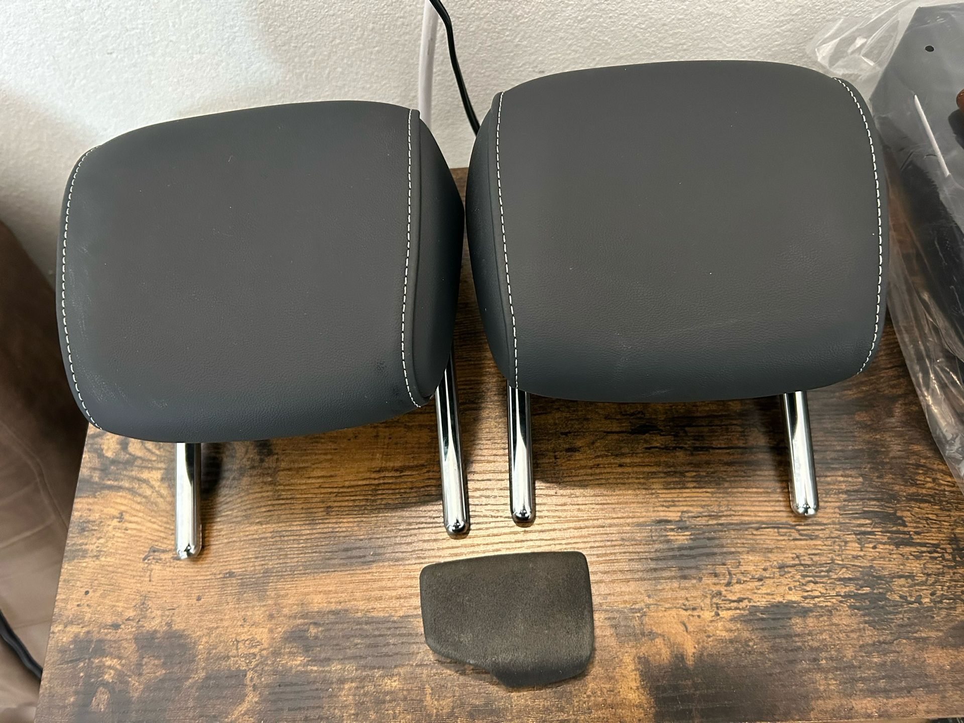 Audi A5/ S5 coupe/sportback Low Profile Headrests and Suede Gear Lever Cover