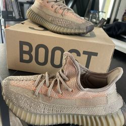 Yeezy Boost 350 v2 Size 5.5y