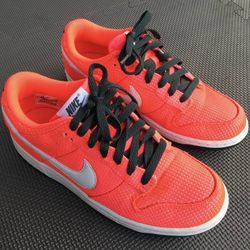 Nike Dunk Low CL Solar Red Seaweed Sneakers Shoes Lace Up 317815-600 Womens Sz 8.5
