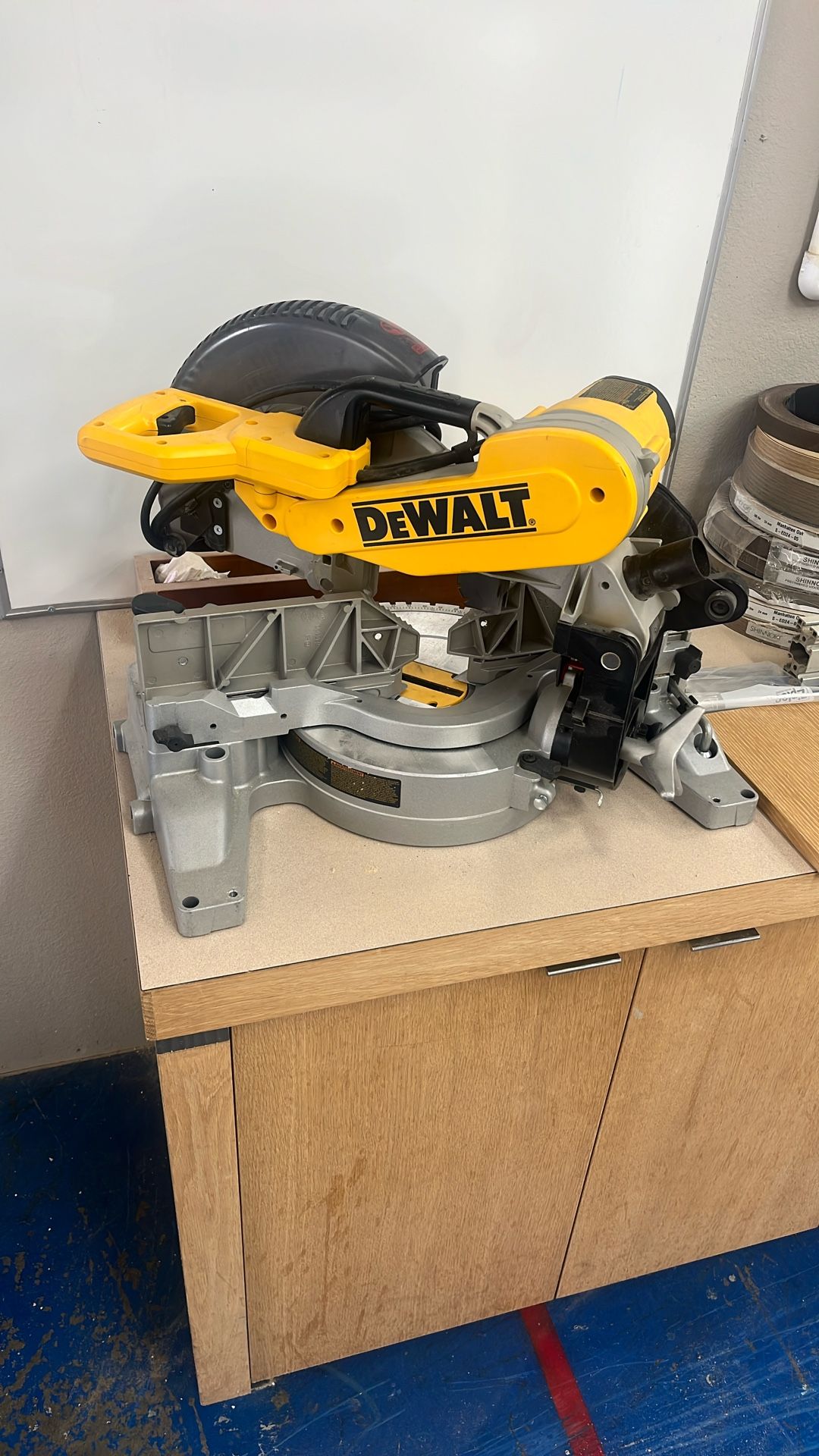 Dewalt chopsaw DW716