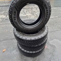 BRND NEW LT 225/75R16 