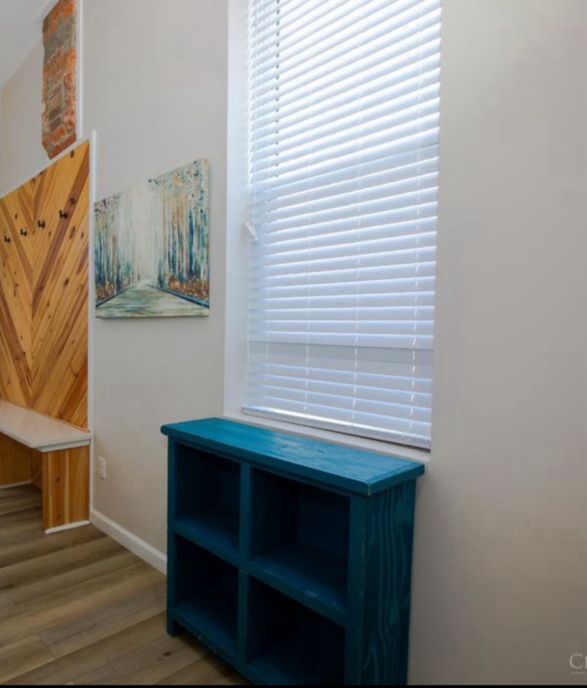 Book Shelf / Decorative Shelving