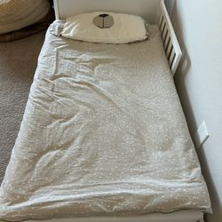 Toddler Bed Including Mattress 