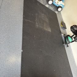 Black Gym Mats