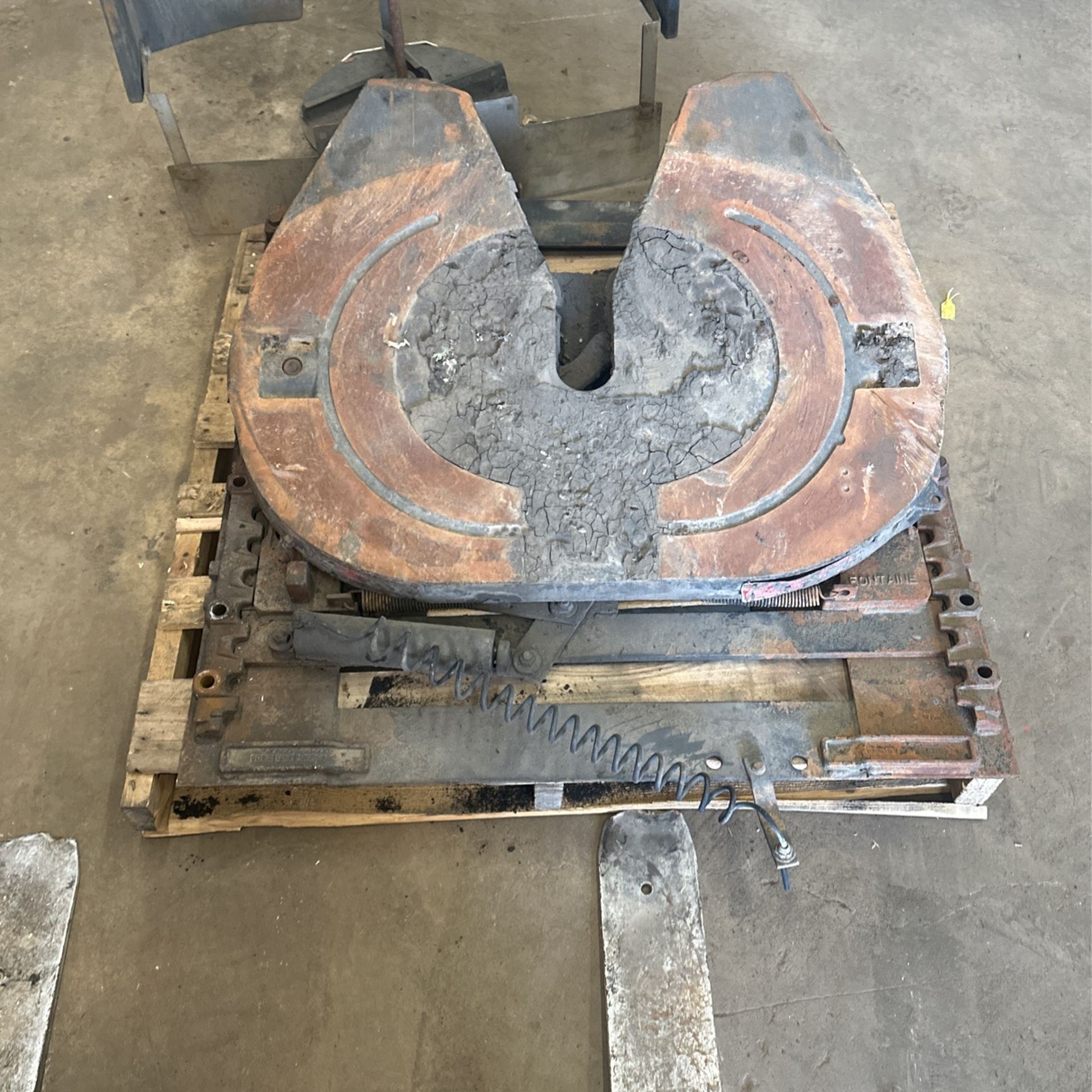 Fifth Wheel Wheel For Semi