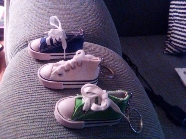 3 Mini Tenis Keychains 