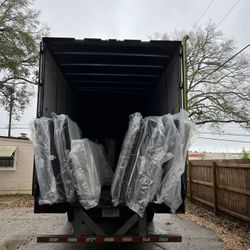 Truckload Full of mattresses & box springs ***Finacing & Delivery***