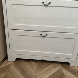 ✨ Stylish Storage Dressers – Great Condition! ✨