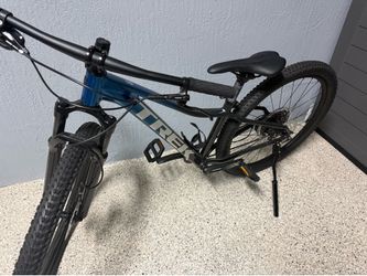 Trek Marlin 8 (Blue Smoke)