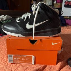 Nike Boys Shoes 6.5