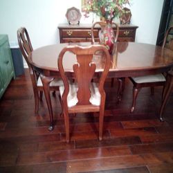 Dining Room Table 6 Chairs
