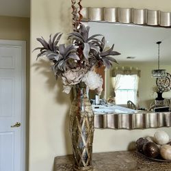 BEAUTIFUL PIER ONE LARGE TALL TABLE/FLORAL ARRANGEMENT 