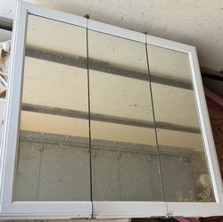 Bathroom vanity