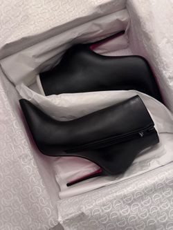 Christian louboutin so kate 100