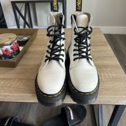 Dr. Martens White Jadon Boot Unisex