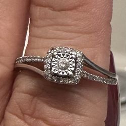 White Gold With Diamonds 