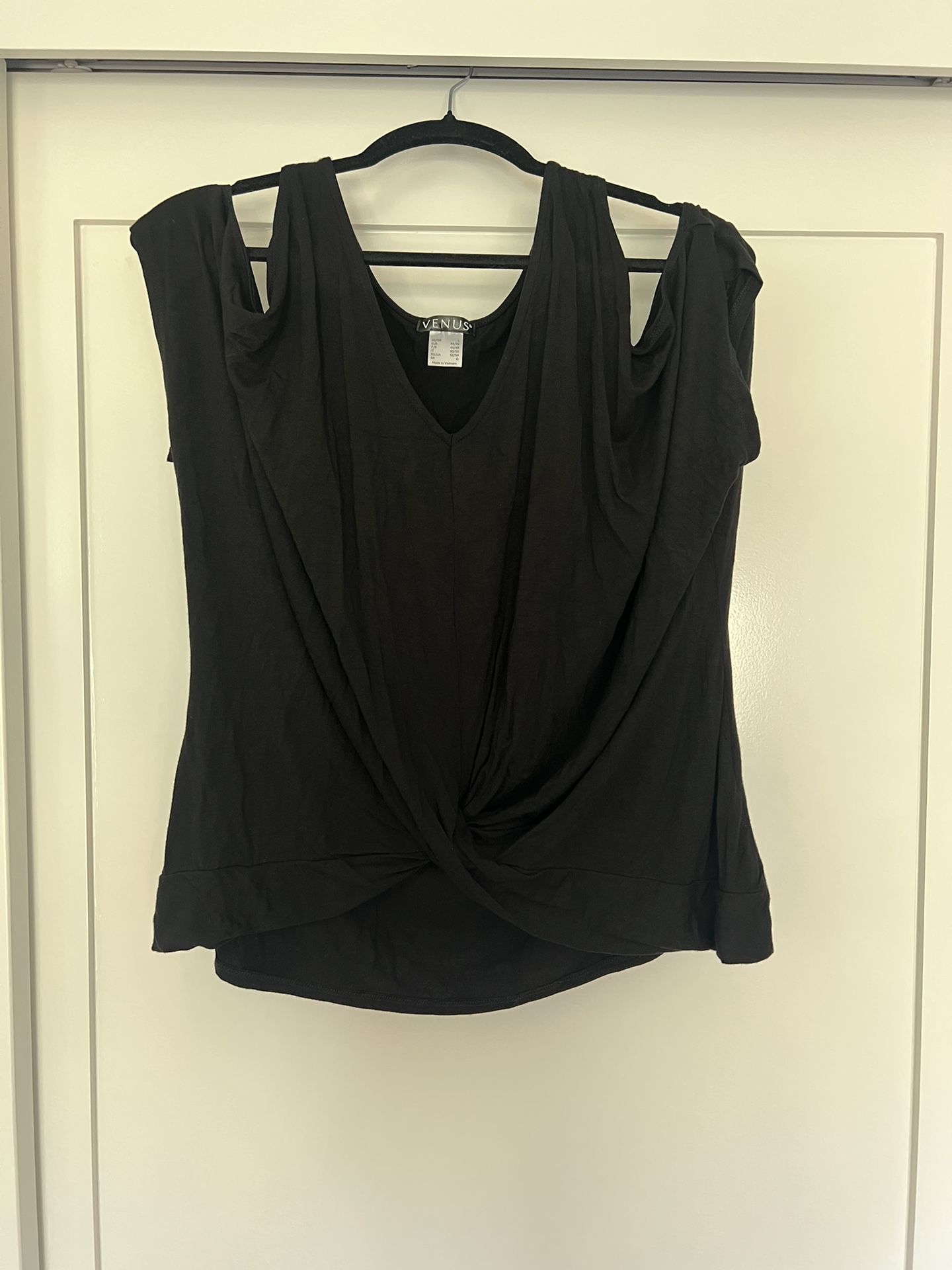 Venus black top