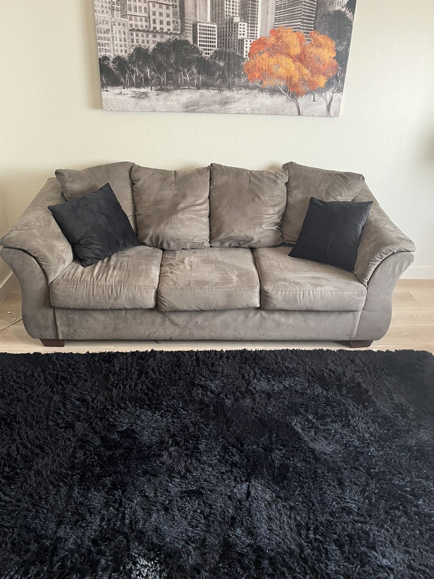 Couch / love Seat