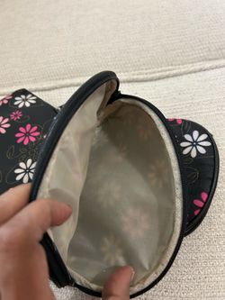 Makeup travel pouch