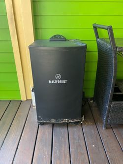 Masterbuilt electronic smoker