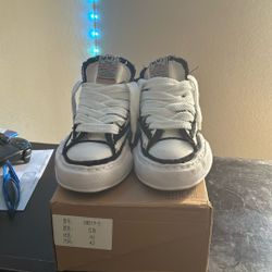 Inverted Maison Miharas [With Box]