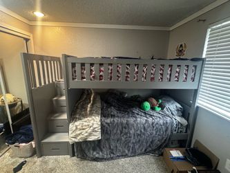 More furniture Twin Size Bunkbeds