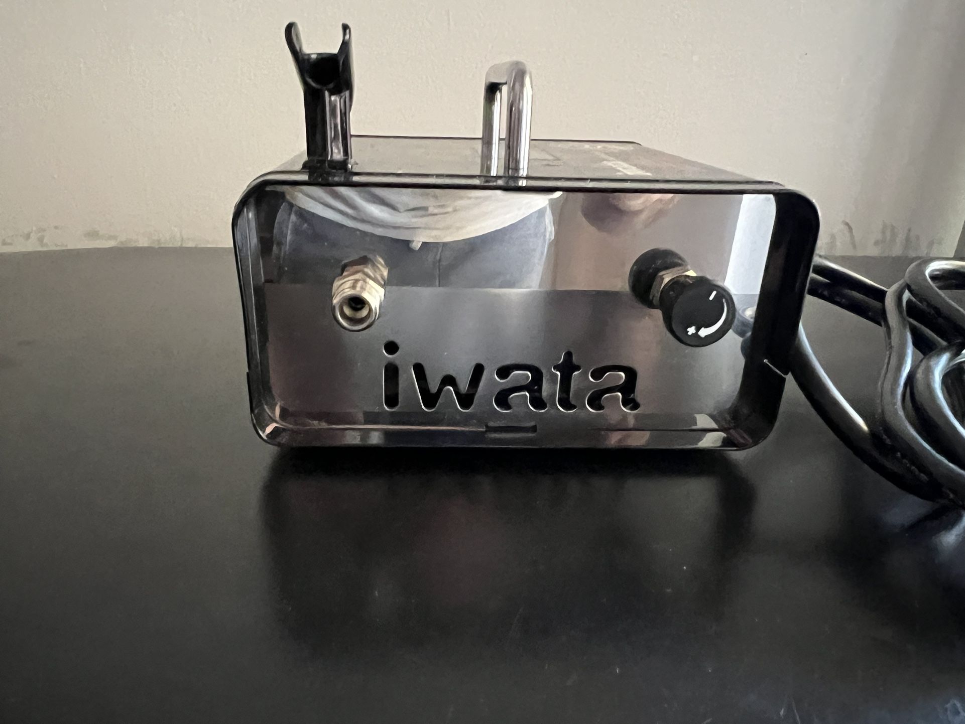 Iwata Ninja Jet Air Compressor Air Compressor (IS-35) Airbrush 