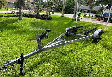 Galvanized dual Axel trailer up to 21’ boat