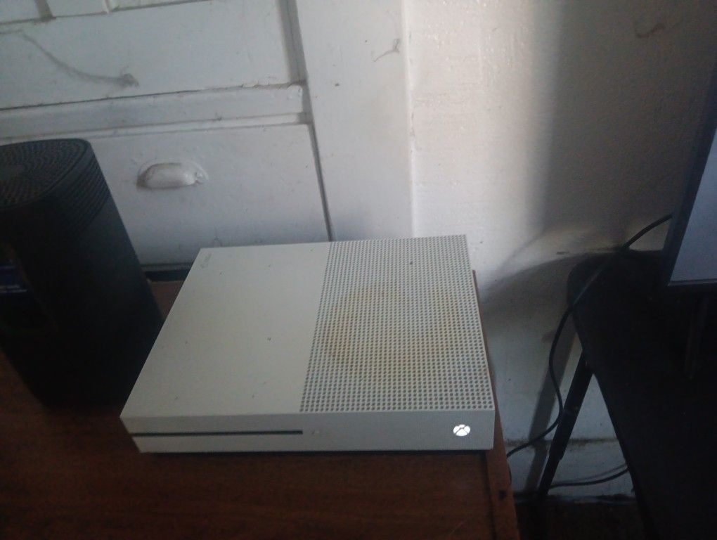 Xbox One S Minecraft One Edition With All DLCs
