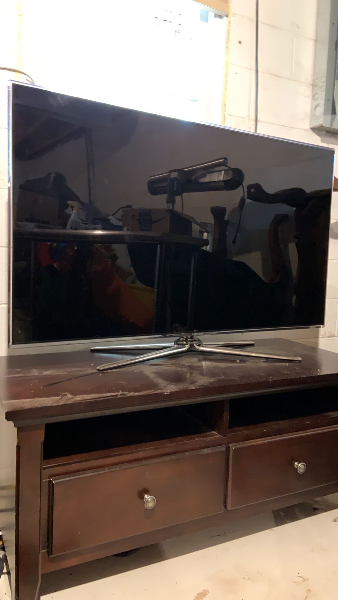 Tv console table and 55” Samsung smart 3D tv