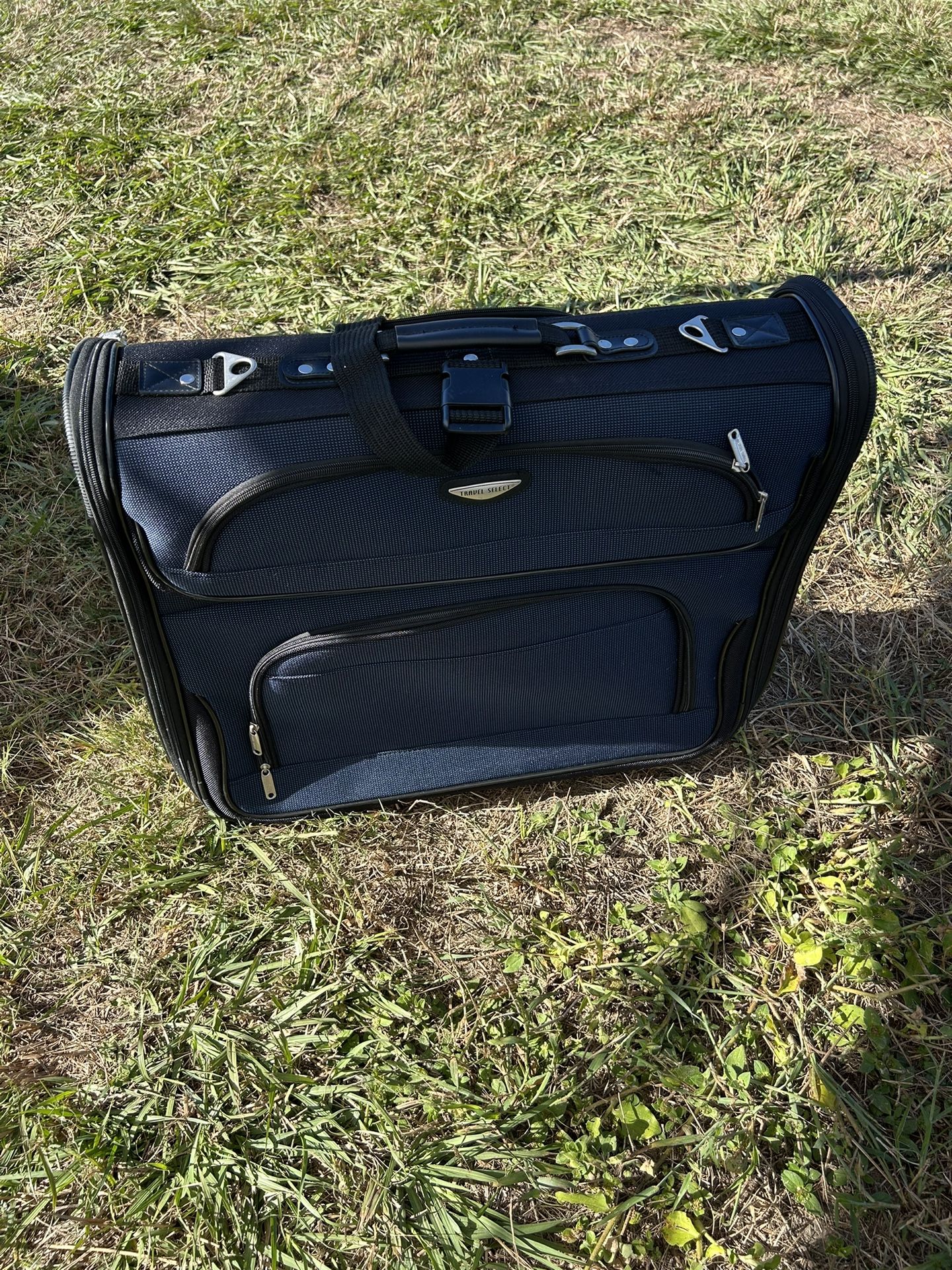 Carry On Suitcase For Suit/ Dresses