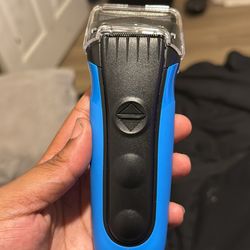 Braun Series 3 Wet & Dry Shaver