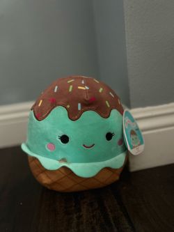Maya Squishmallow