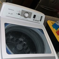 Insignia Wash Machine