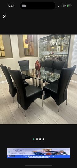 Modern Black Dining Chairs (6 CHAIRS))TABLE NOT INCLUDED