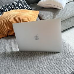 MacBook Air 13.3”