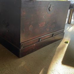 Antique Chinese Chest