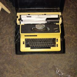 Old-school Typewriter 