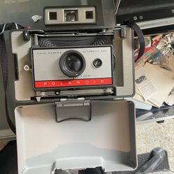 Polaroid Instant Land 220 Vintage Instant Camera